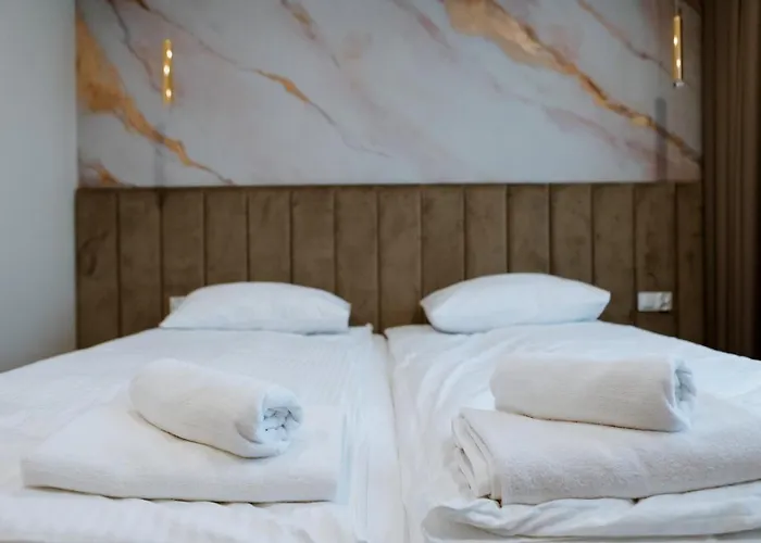 Przystan Przy Lesie Hotel Lewiczyn (Mlawa)