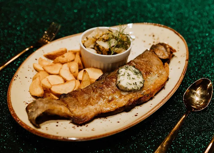 Hotel Przystan Przy Lesie *