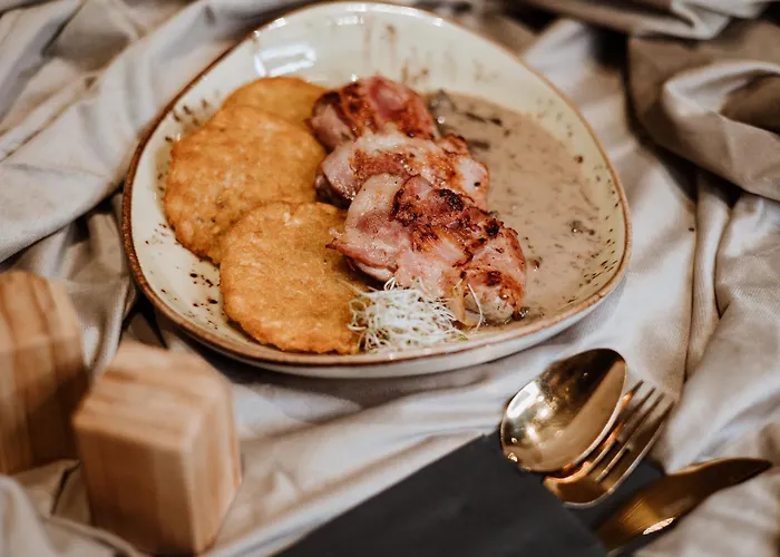 Przystan Przy Lesie Hotel Lewiczyn (Mlawa)